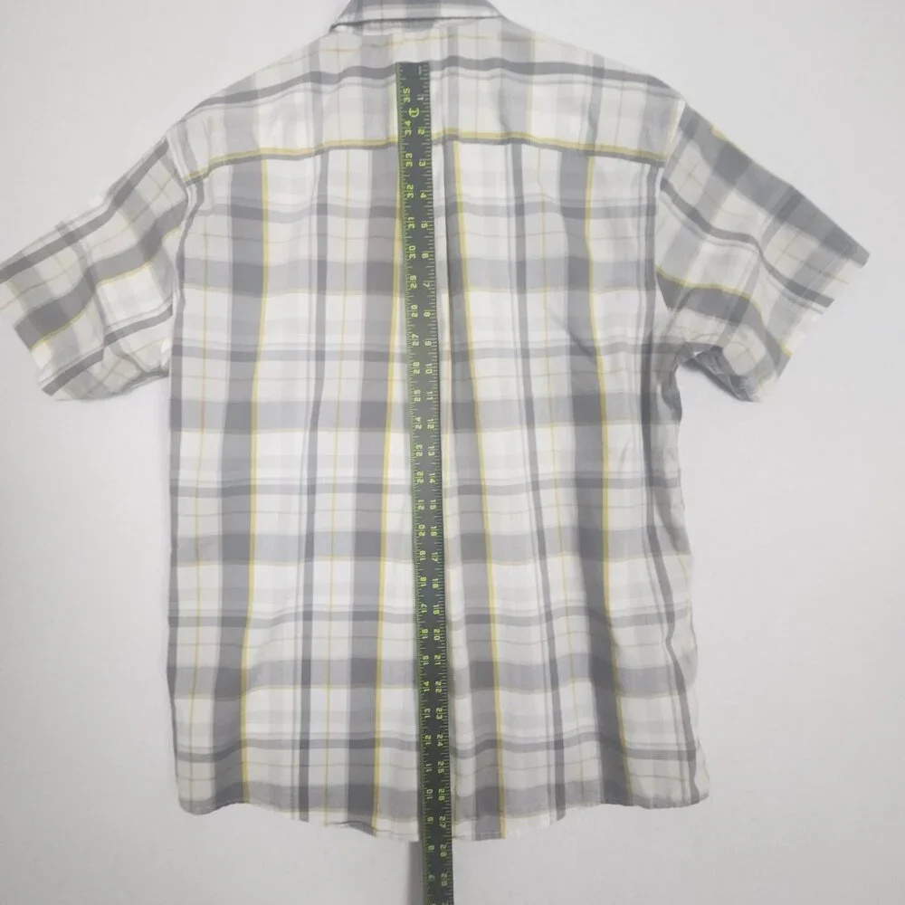 Lot of 2 Eddie Bauer Mens Shirt Sz M‎ & L Classic Fit Short Sleeve